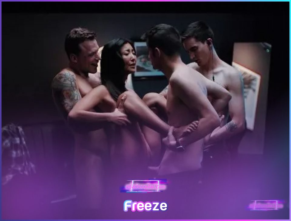 Freeze หนังเอวีแนวหยุดเวลา หนุ่มหื่นหยุดเวลาจับสาวญี่ปุ่น Emiri Momota หุ่นดีนมสวยหีขาวเบิร์นเพลินเอาจนน้ำแตก แล้วเรียกเพื่อนๆมาลงแขกหีแบ่งปันกันน้ำแตกใส่สาวสวย